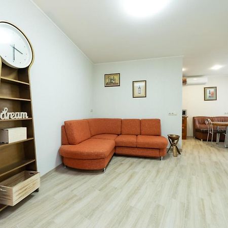 Апартаменты На Центральной Улице Kijev Kültér fotó