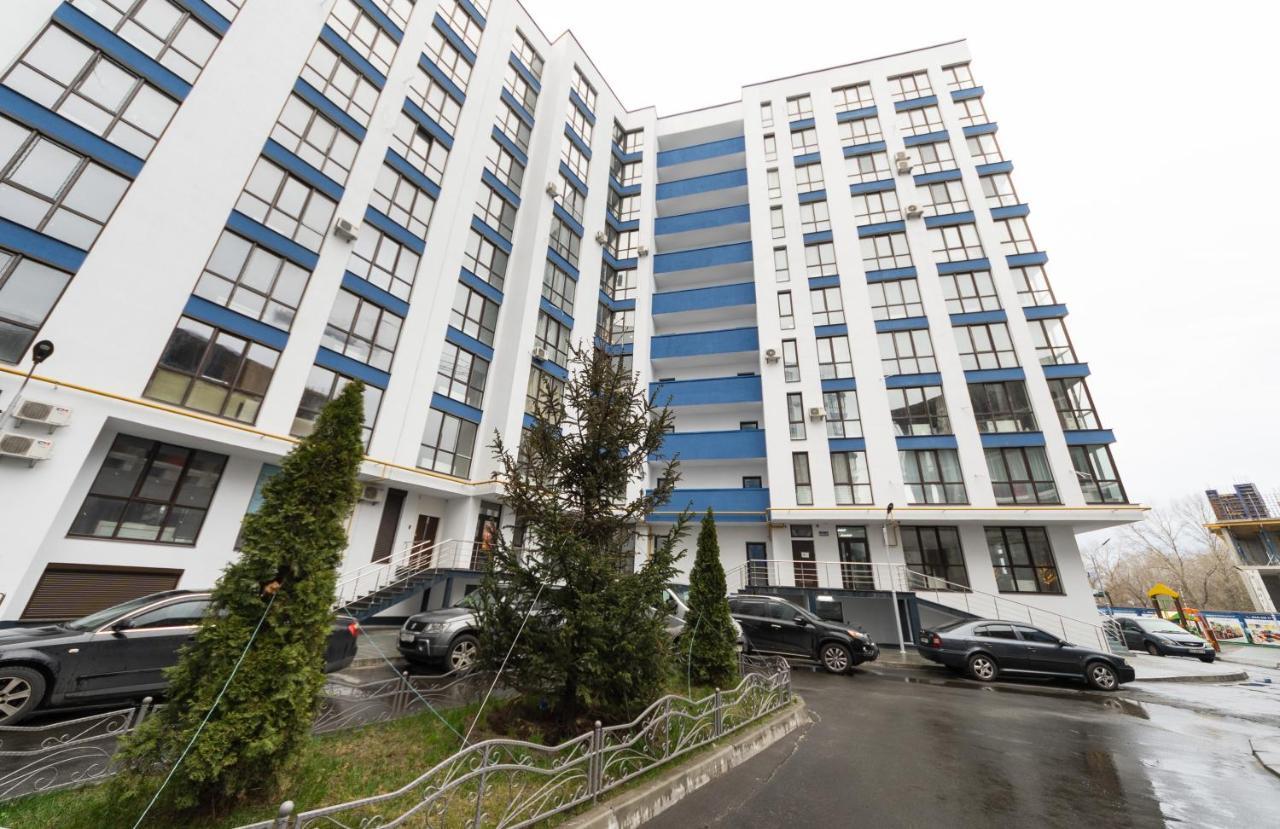 Апартаменты На Центральной Улице Kijev Kültér fotó